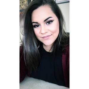 Meet your Posher, Isela